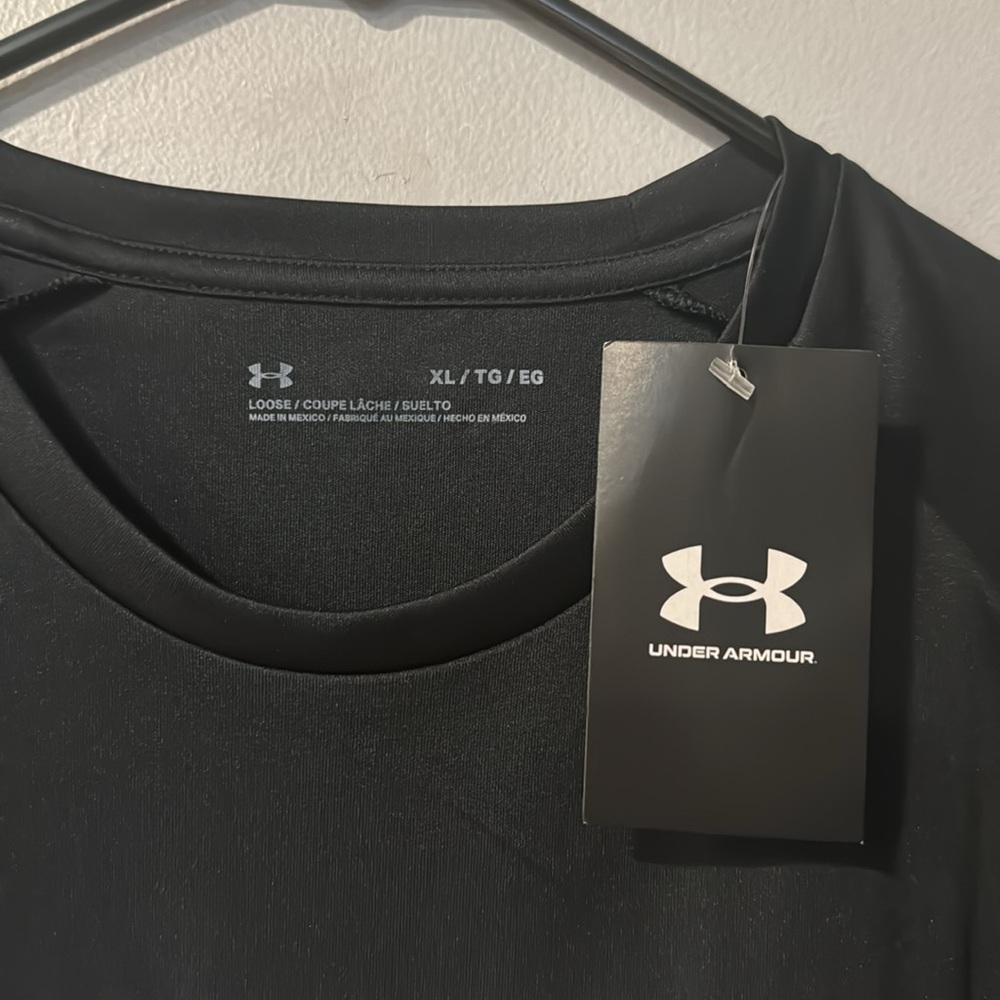 Under Armour Performance Shirt - Picture 2 of 3